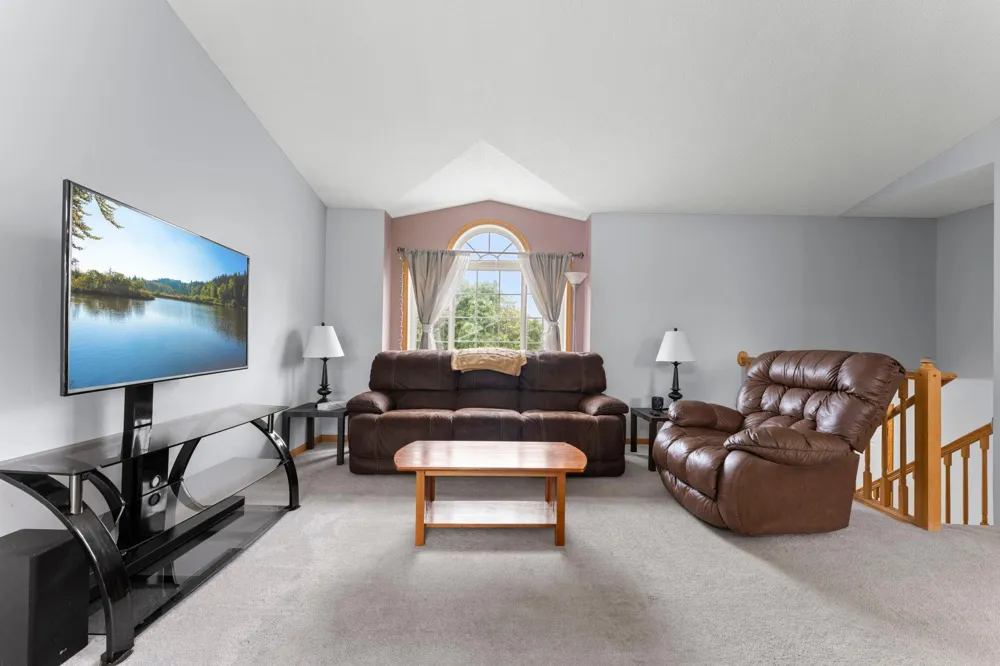 2033 Joes Lake Road SE Cambridge, MN 55008
