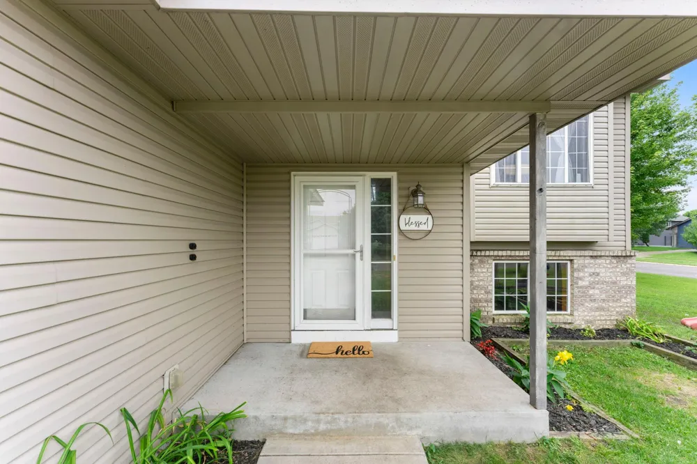 2033 Joes Lake Road SE Cambridge, MN 55008