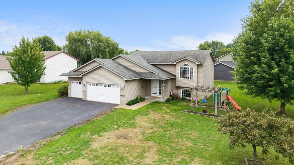 2033 Joes Lake Road SE Cambridge, MN 55008