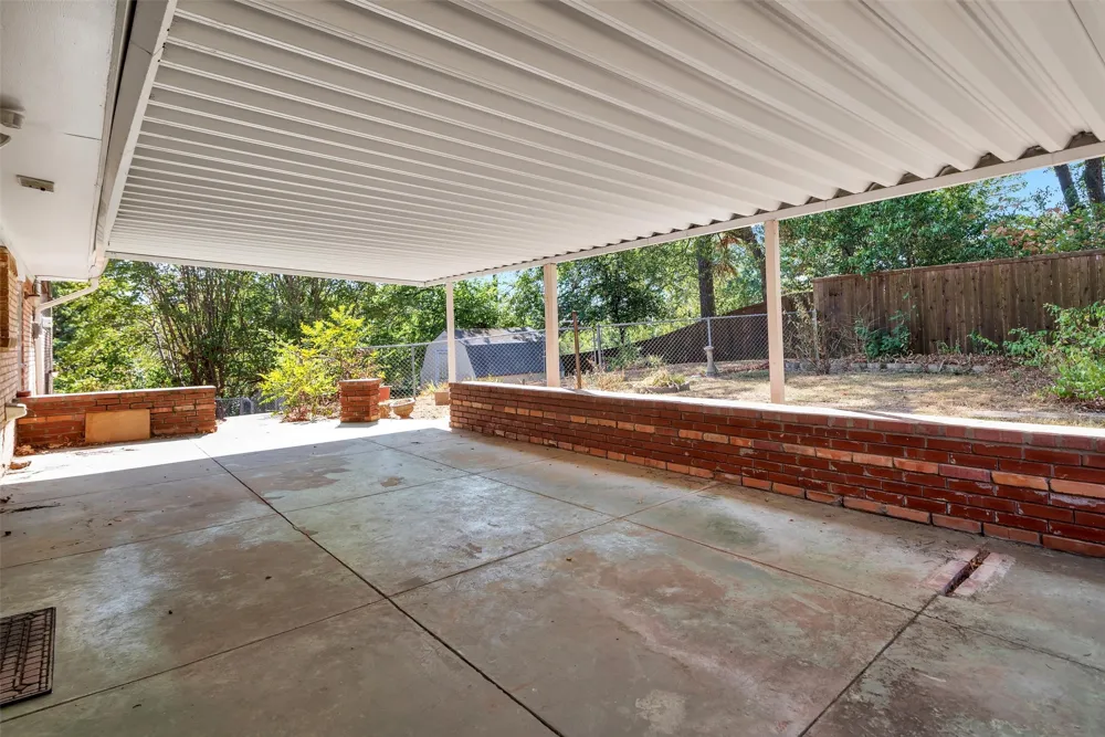 1520 W Main Street Denison, TX 75020