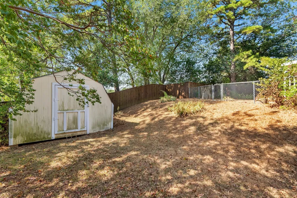 1520 W Main Street Denison, TX 75020