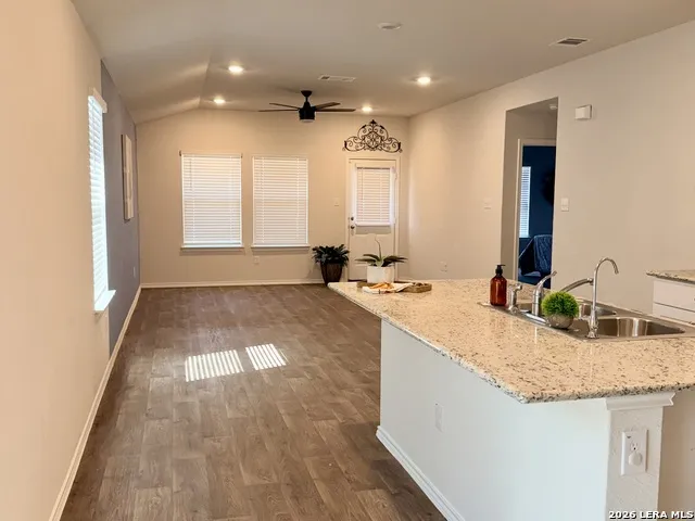 12123 Sampson Creek San Antonio, TX 78245