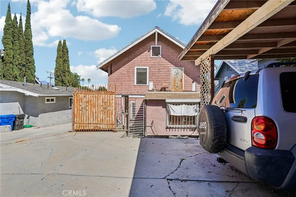 611 Avenue 54 Los Angeles, CA 90042