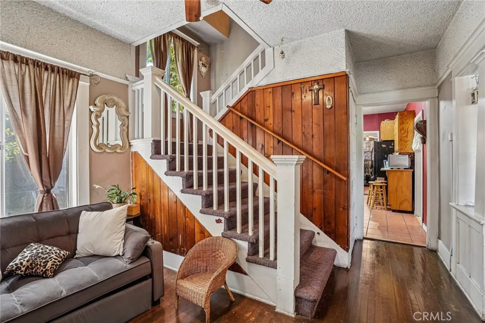 611 Avenue 54 Los Angeles, CA 90042