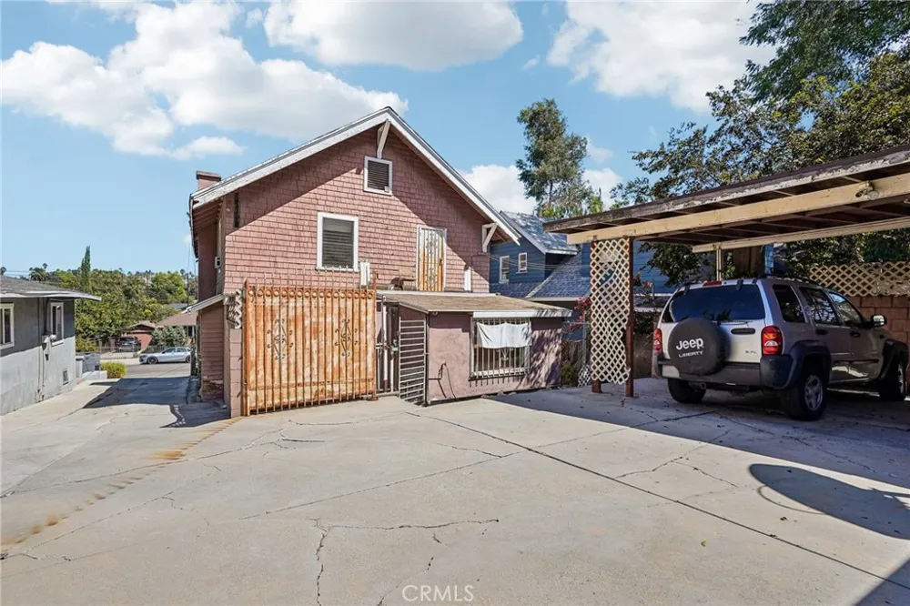 611 Avenue 54 Los Angeles, CA 90042