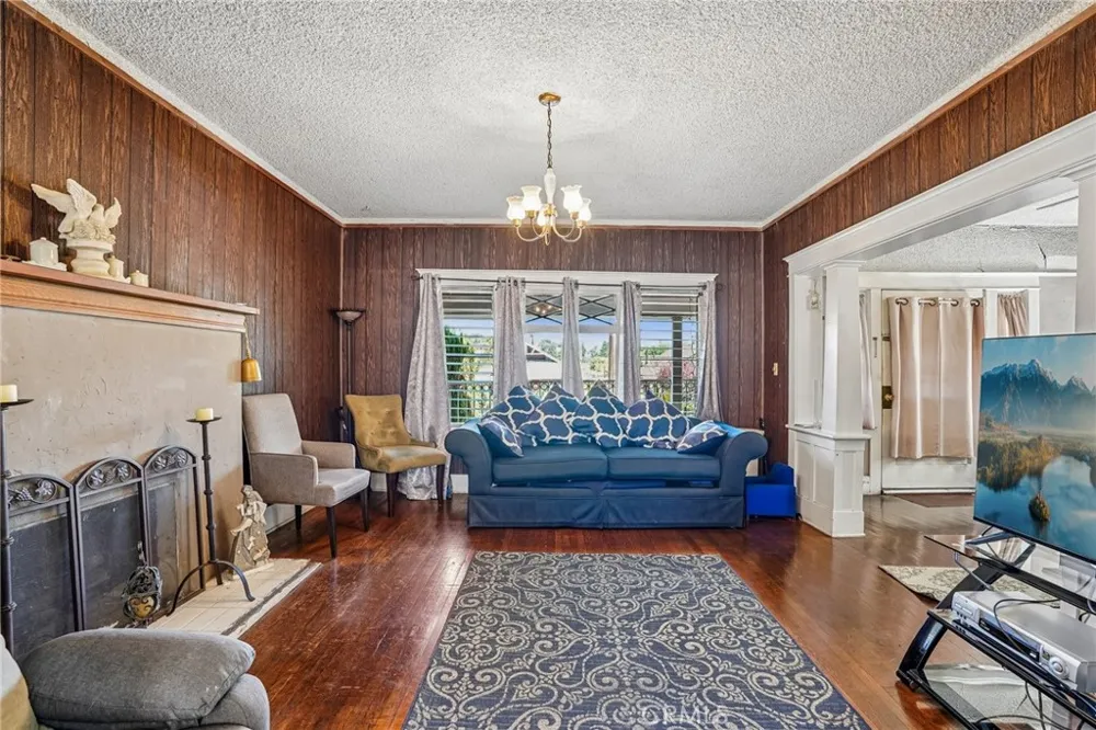 611 Avenue 54 Los Angeles, CA 90042