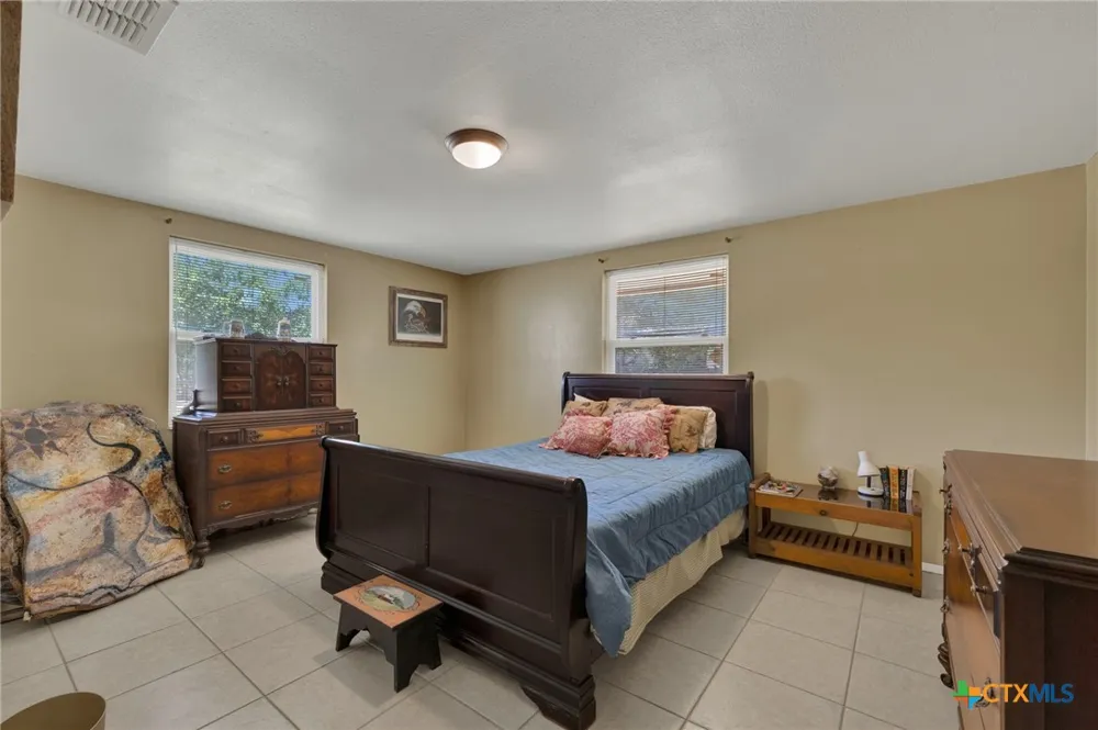 307 Valley Acres Drive New Braunfels, TX 78130