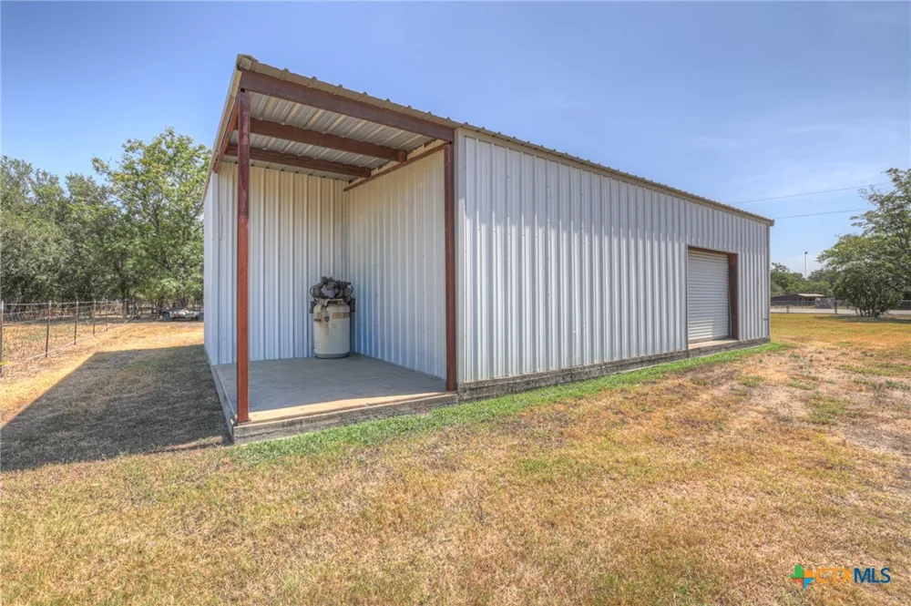 307 Valley Acres Drive New Braunfels, TX 78130