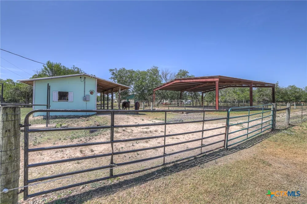 307 Valley Acres Drive New Braunfels, TX 78130