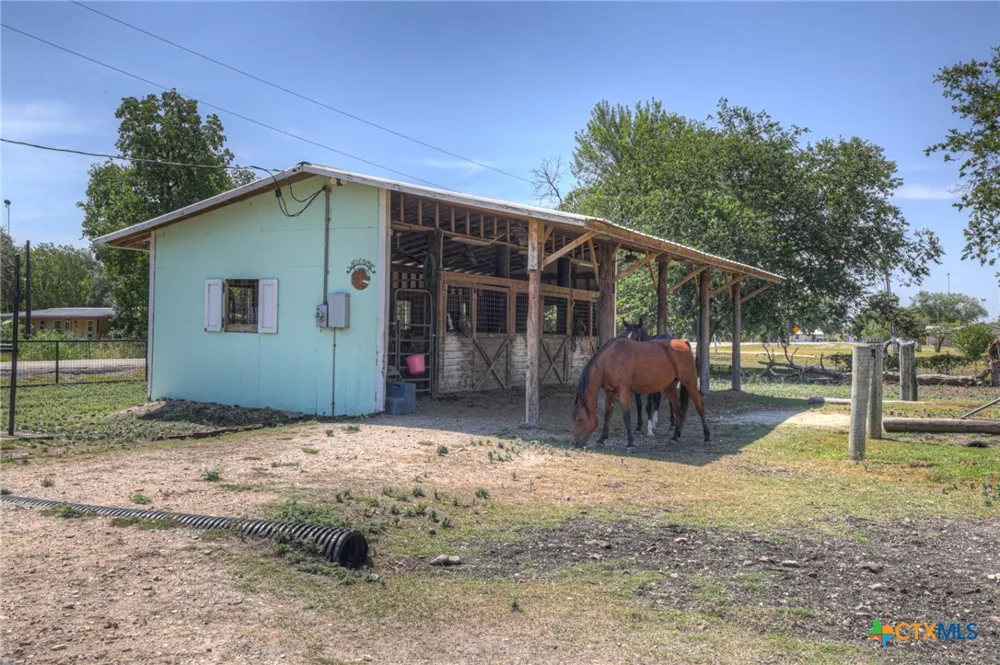 307 Valley Acres Drive New Braunfels, TX 78130