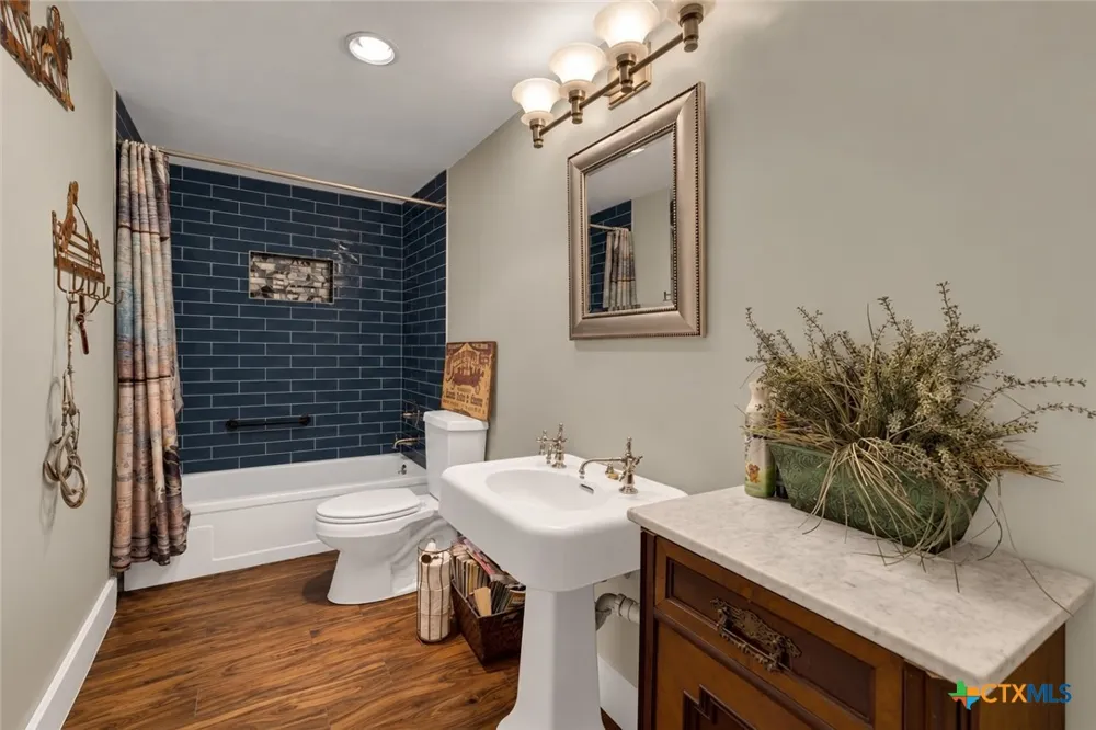 307 Valley Acres Drive New Braunfels, TX 78130