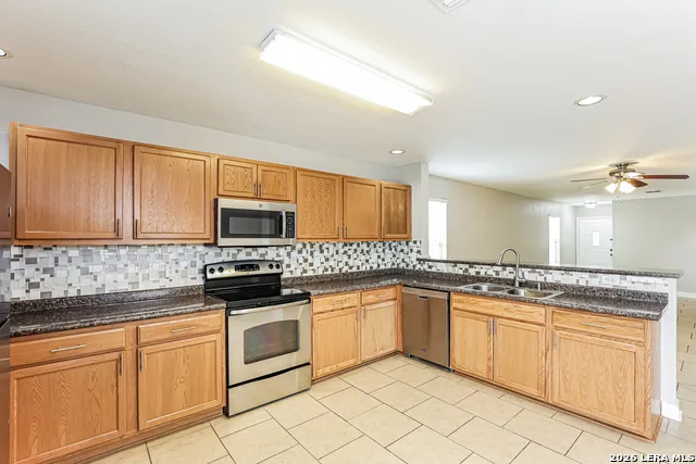 6026 PLUMBAGO PL San Antonio, TX 78218
