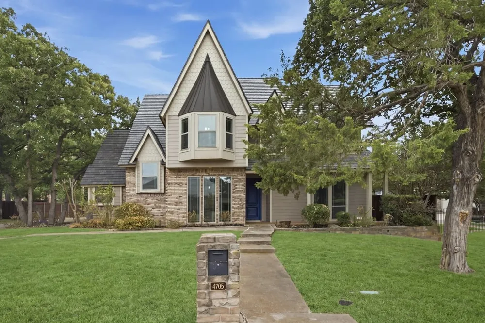 4705 Villa Vera Drive Arlington, TX 76017