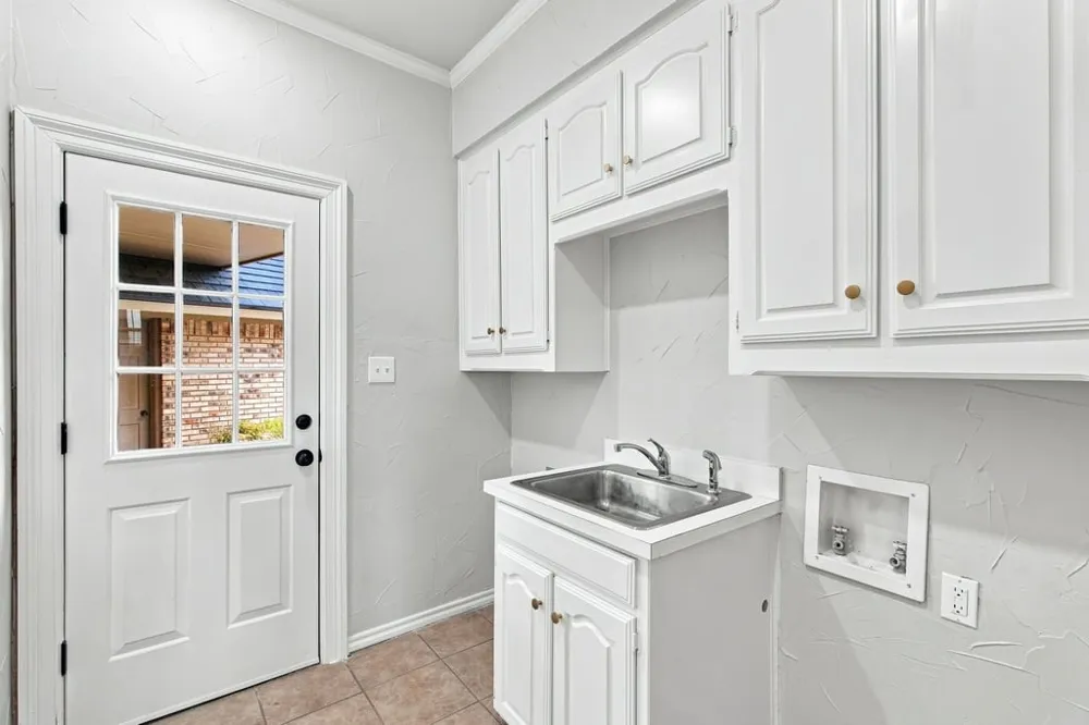 4705 Villa Vera Drive Arlington, TX 76017