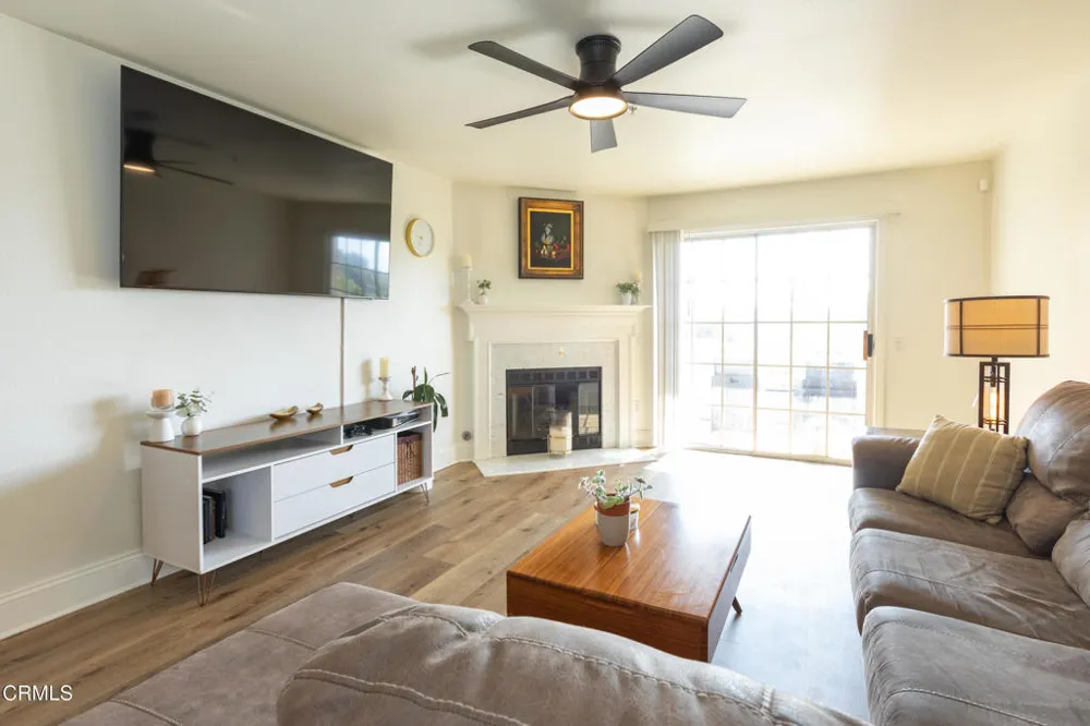 2713 Antonio Drive #203 Camarillo, CA 93010