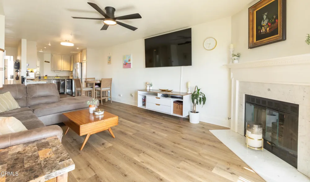 2713 Antonio Drive #203 Camarillo, CA 93010