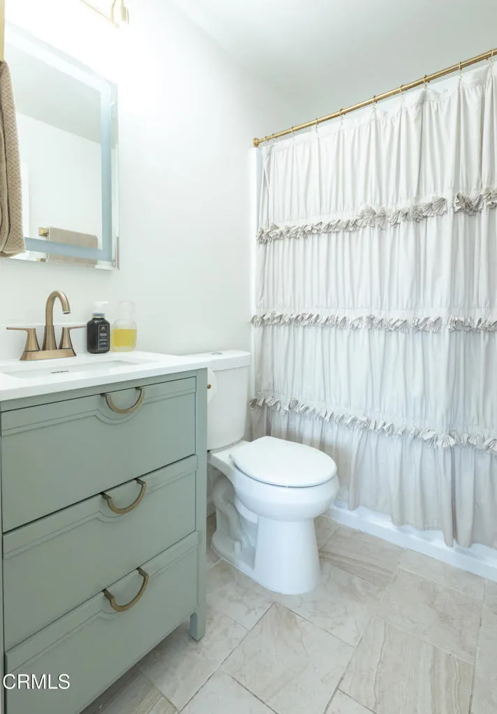 2713 Antonio Drive #203 Camarillo, CA 93010
