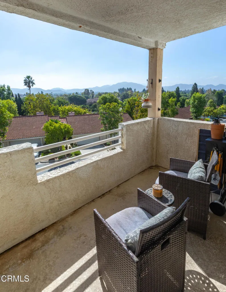 2713 Antonio Drive #203 Camarillo, CA 93010
