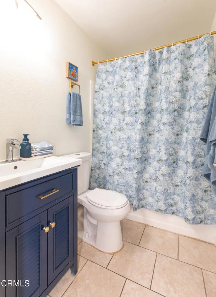 2713 Antonio Drive #203 Camarillo, CA 93010