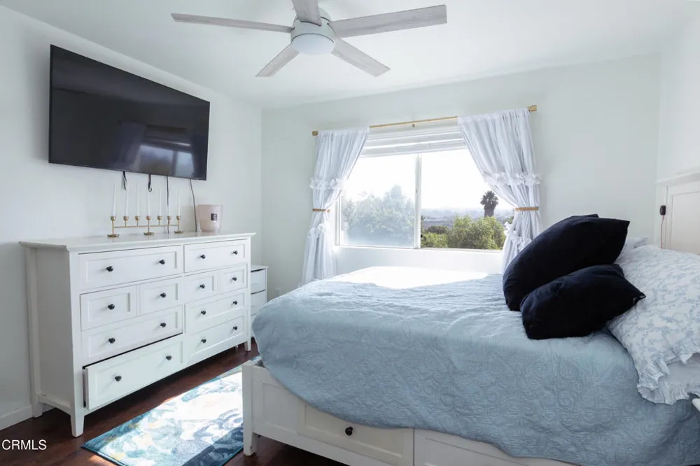 2713 Antonio Drive #203 Camarillo, CA 93010