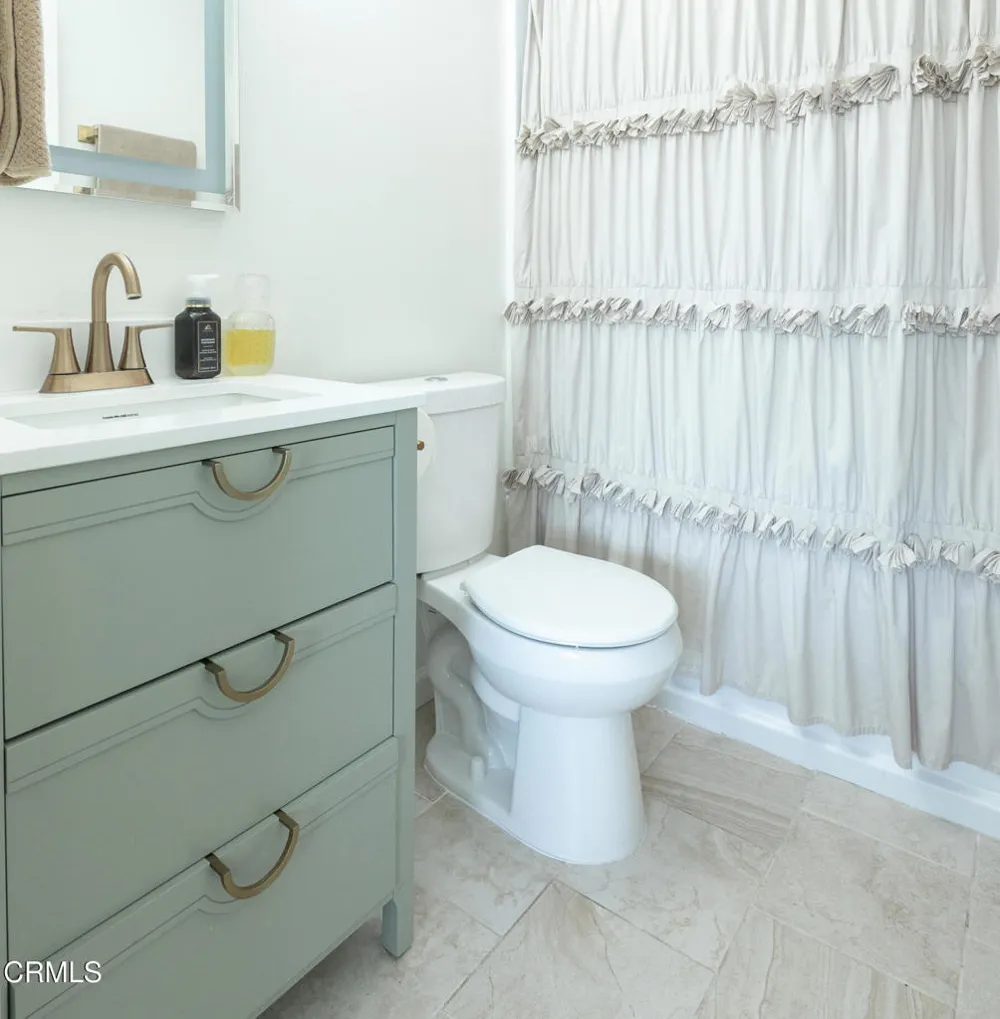 2713 Antonio Drive #203 Camarillo, CA 93010