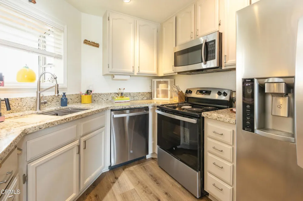 2713 Antonio Drive #203 Camarillo, CA 93010