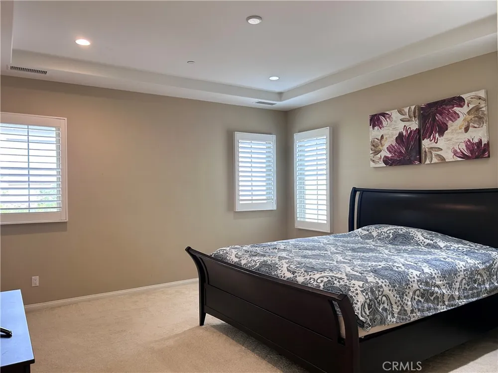 63 Elmdale Irvine, CA 92620