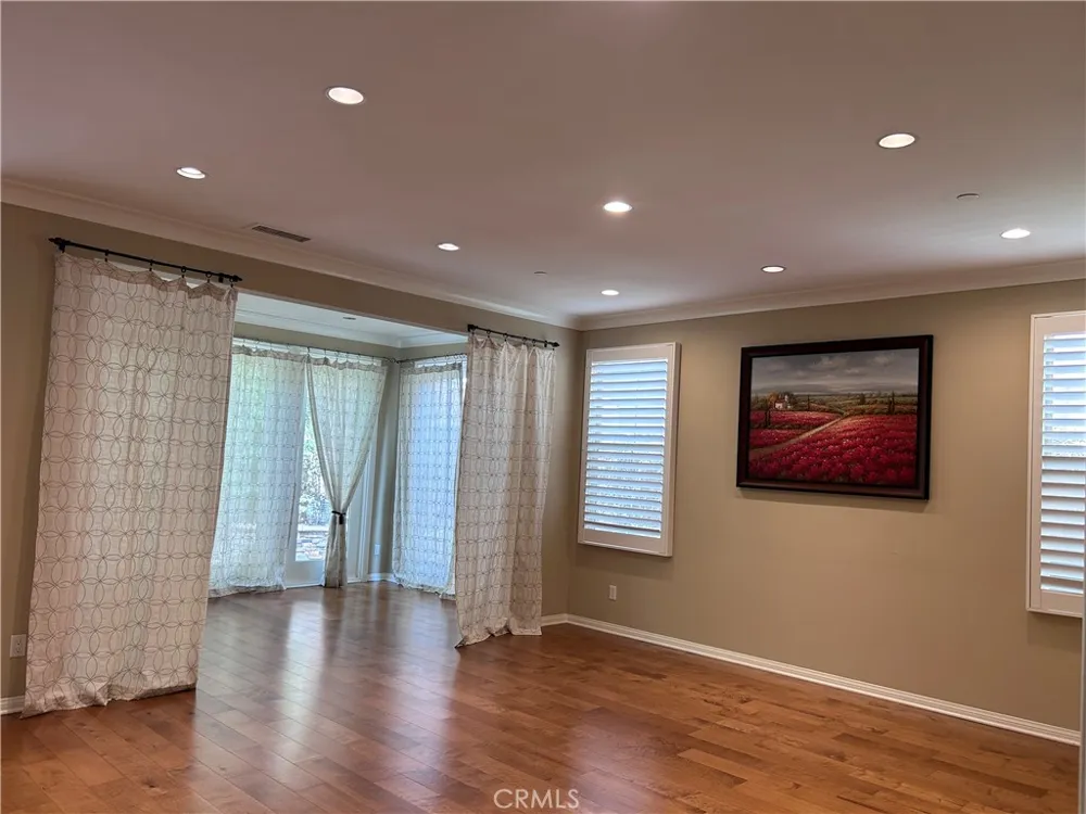 63 Elmdale Irvine, CA 92620
