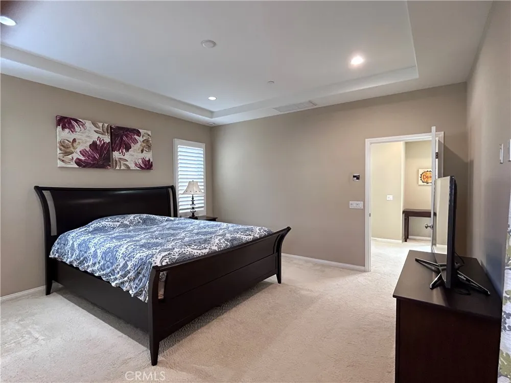 63 Elmdale Irvine, CA 92620