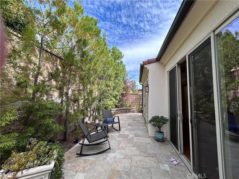 63 Elmdale Irvine, CA 92620