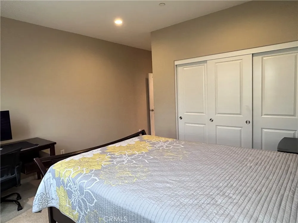 63 Elmdale Irvine, CA 92620