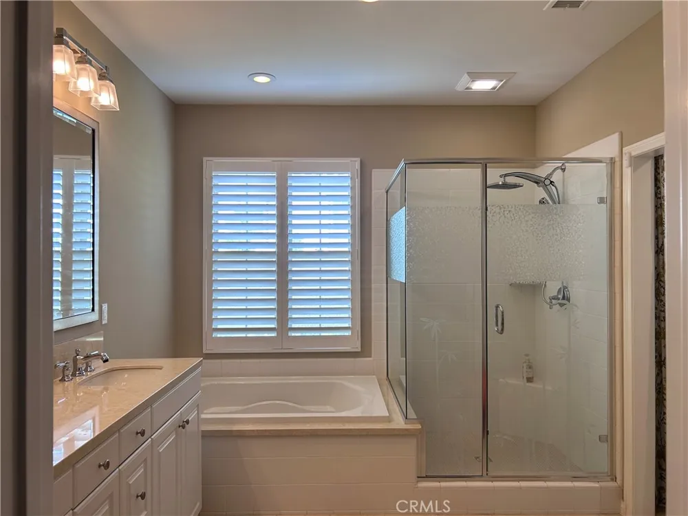 63 Elmdale Irvine, CA 92620