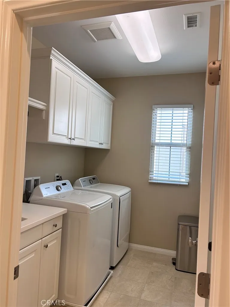 63 Elmdale Irvine, CA 92620