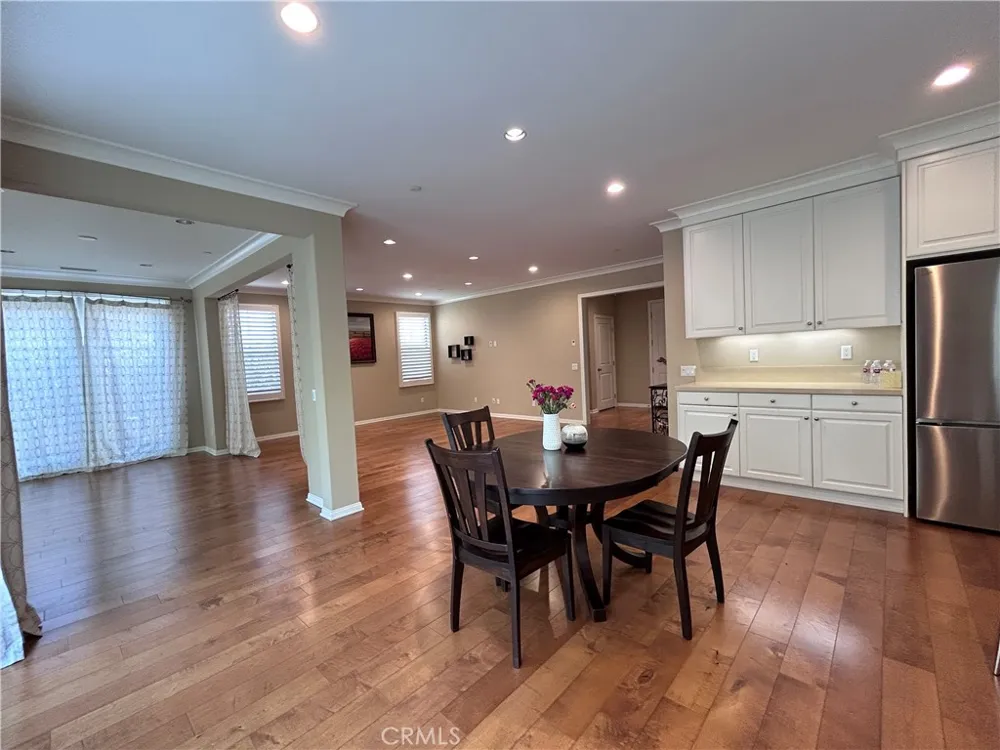 63 Elmdale Irvine, CA 92620