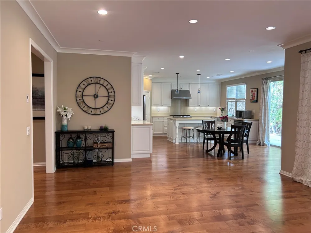 63 Elmdale Irvine, CA 92620