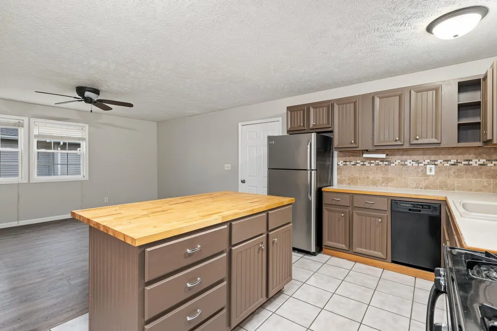 12973 Roughys Drive Wayland, MI 49348