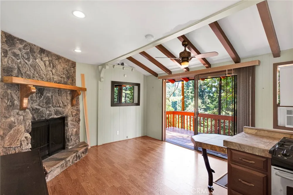 739 Lake Lake Arrowhead, CA 92385