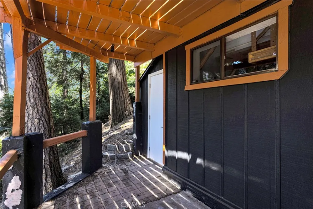 739 Lake Lake Arrowhead, CA 92385