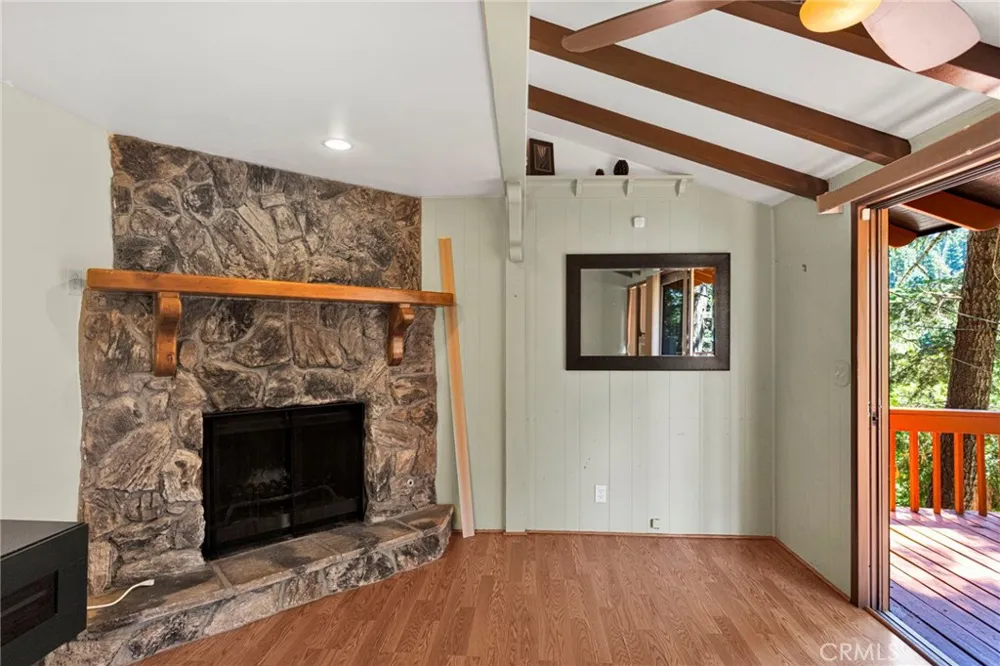 739 Lake Lake Arrowhead, CA 92385