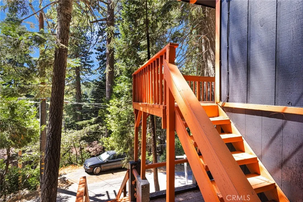 739 Lake Lake Arrowhead, CA 92385