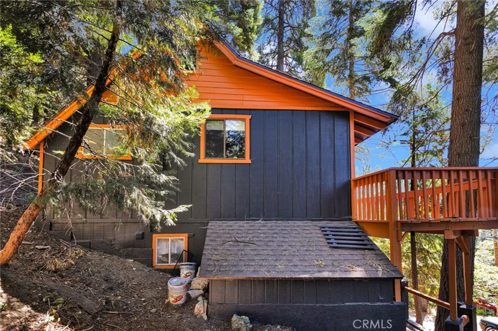 739 Lake Lake Arrowhead, CA 92385