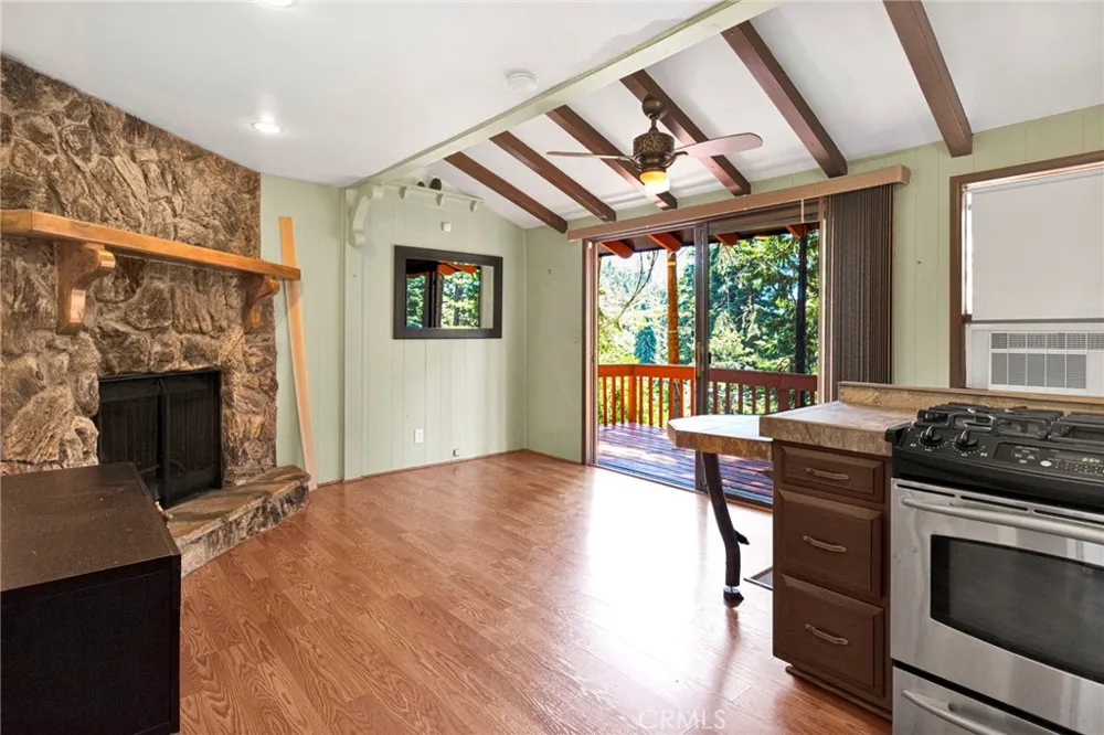 739 Lake Lake Arrowhead, CA 92385