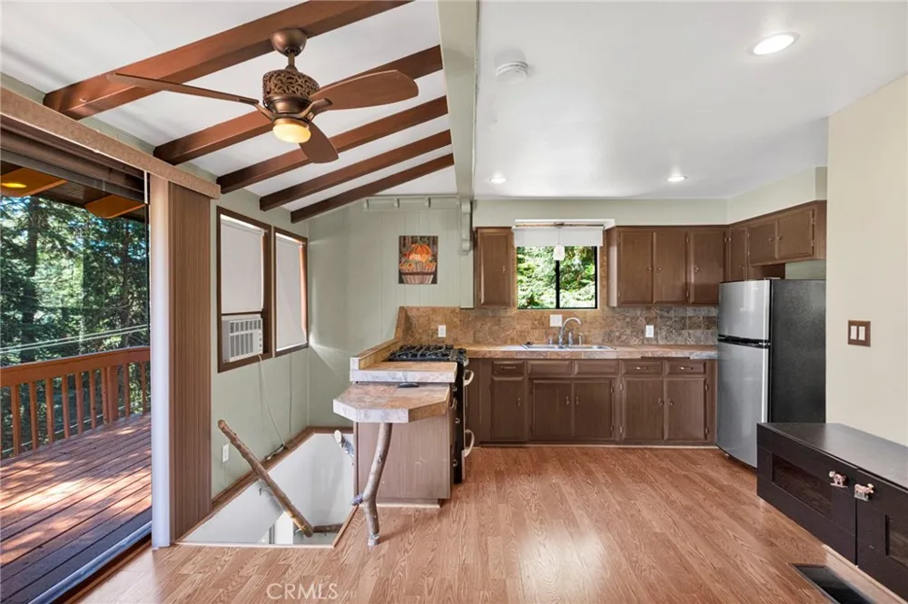 739 Lake Lake Arrowhead, CA 92385
