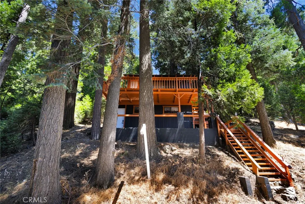 739 Lake Lake Arrowhead, CA 92385