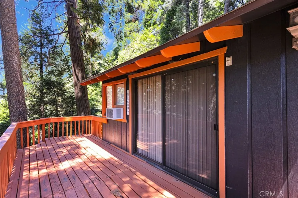 739 Lake Lake Arrowhead, CA 92385