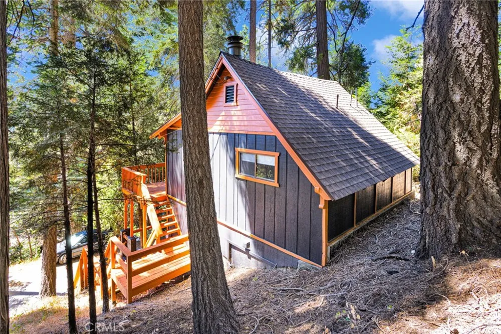 739 Lake Lake Arrowhead, CA 92385