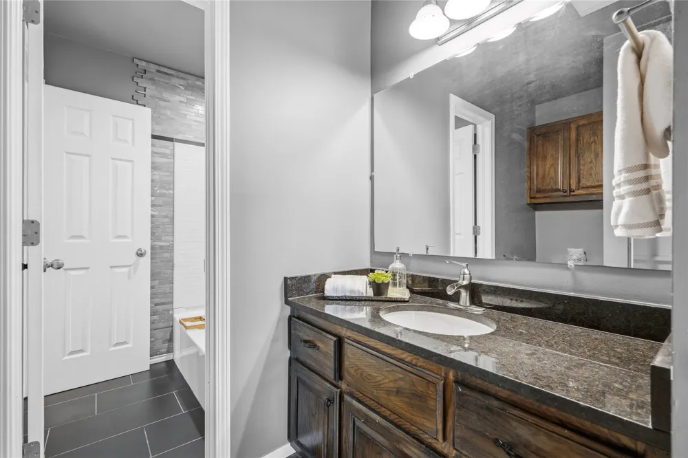 10134 E 575 ROAD Catoosa, OK 74015