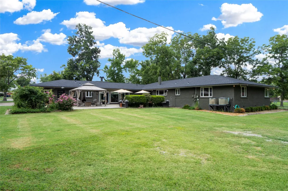 9402 E 16th Street Tulsa, OK 74112