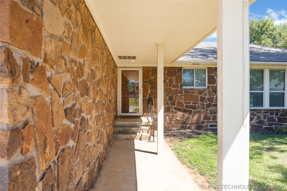 513 E B. STREET Jenks, OK 74037