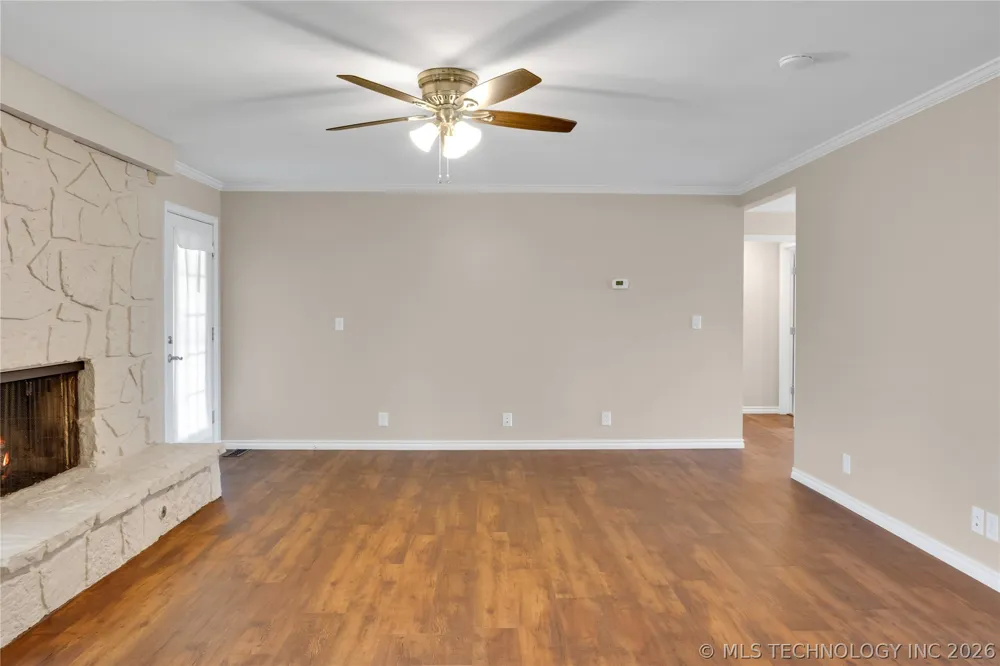 513 E B. STREET Jenks, OK 74037